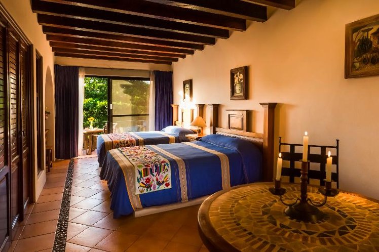 JUNIOR SUITE STANDARD Room