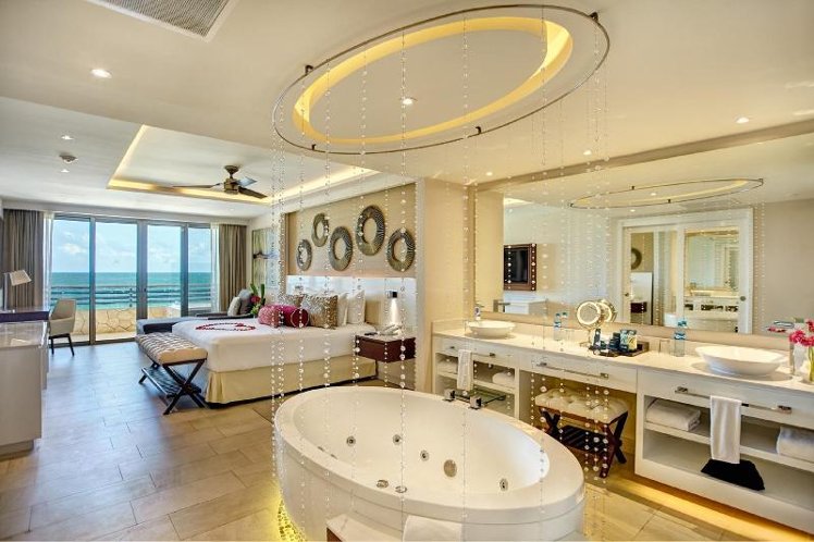 SUITE OCEAN VIEW HONEYMOON Room