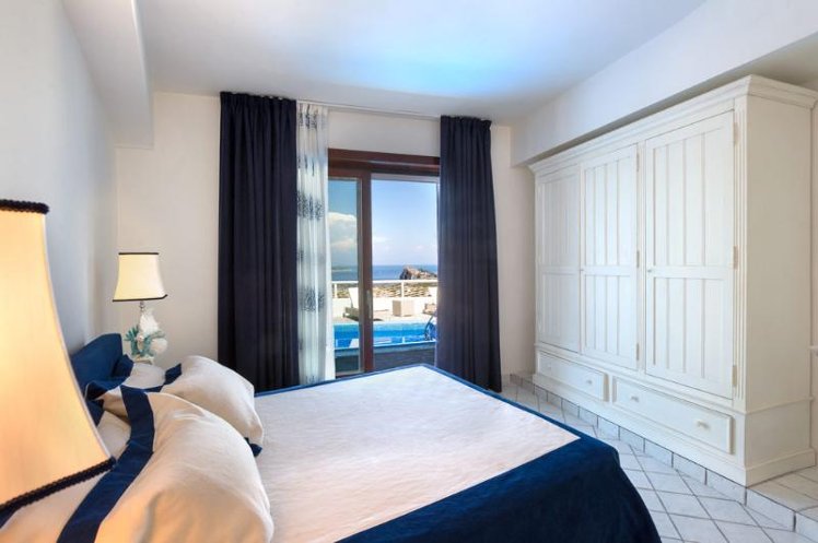 SUITE SEA VIEW Room