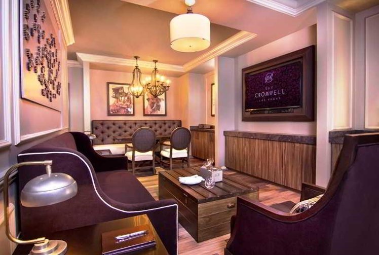 SUITE WITH VIEWS Room