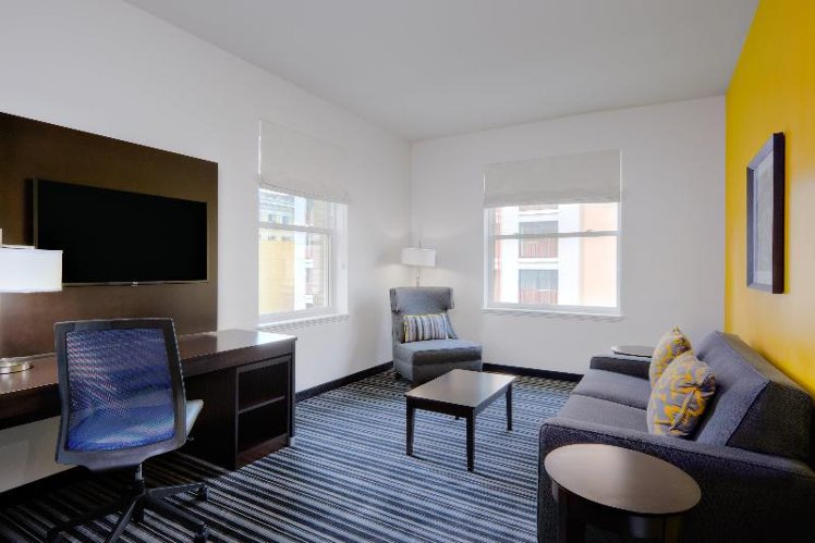 SUITE KING SIZE BED Room