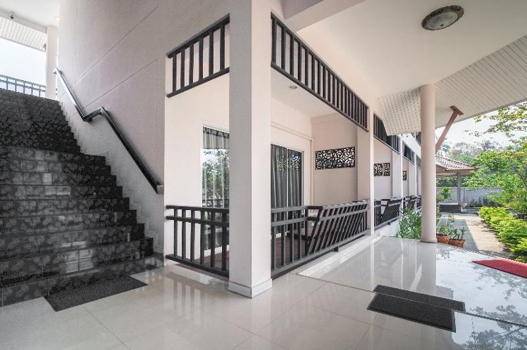 OYO 662 Malee Bunga Hotel