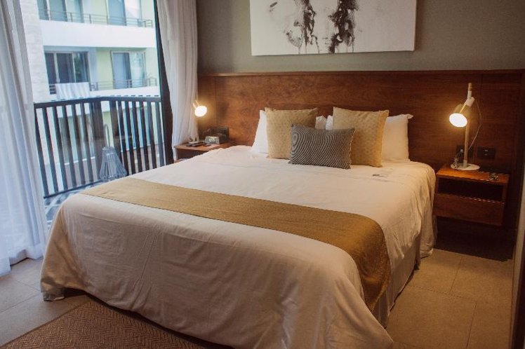 DOUBLE KING SIZE BED Room