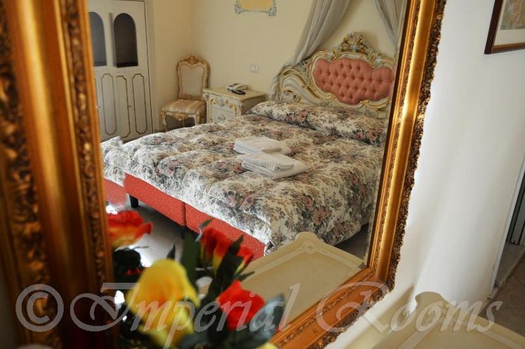 DOUBLE STANDARD Room