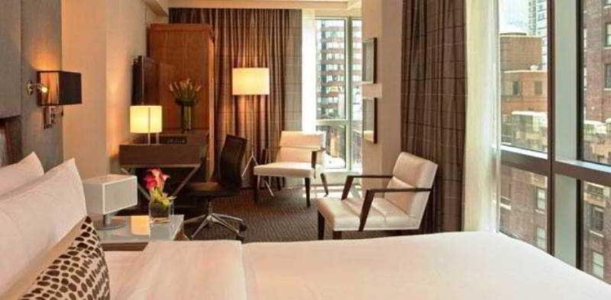 SINGLE EXECUTIVE KING BED Room