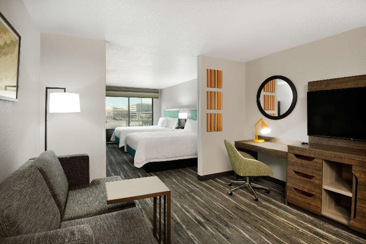 SUITE TWO QUEEN BEDS Room
