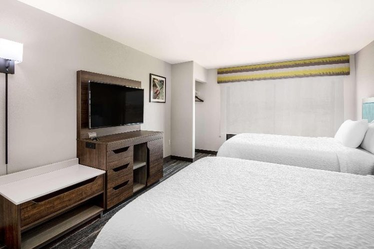 SUITE TWO QUEEN BEDS Room
