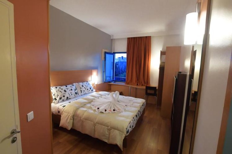 SINGLE STANDARD Room