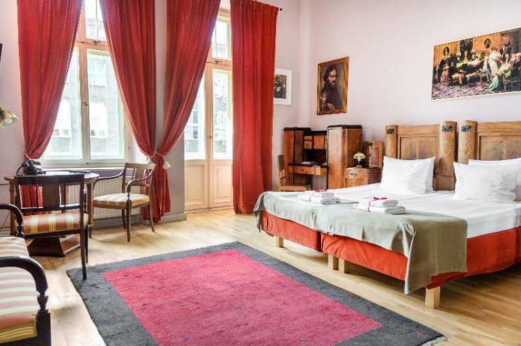 DOUBLE SUPERIOR Room