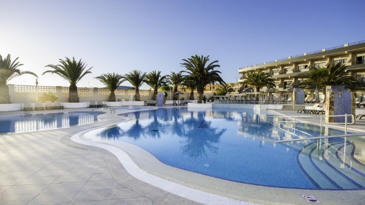 hotel matas blancas fuerteventura swimming pool