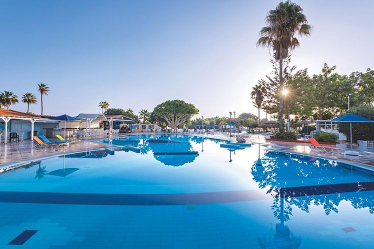 outdoor Swimming pool in La Riviera Barbati 