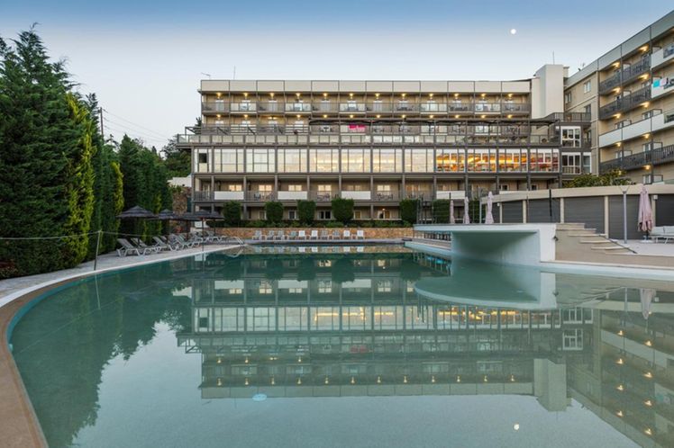 Outdoor Swimming pool in Ariti Grand Hotel