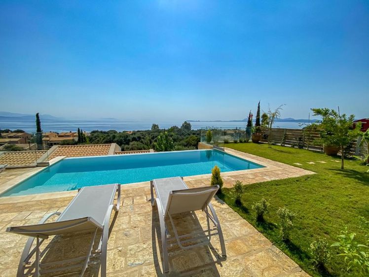 outdoor Swimming pool in La Riviera Barbati 