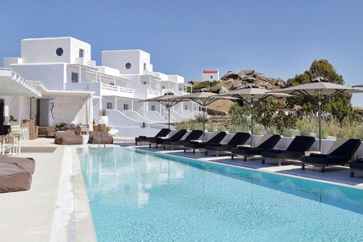 Swimming pool in Livin Mykonos - Adults Only