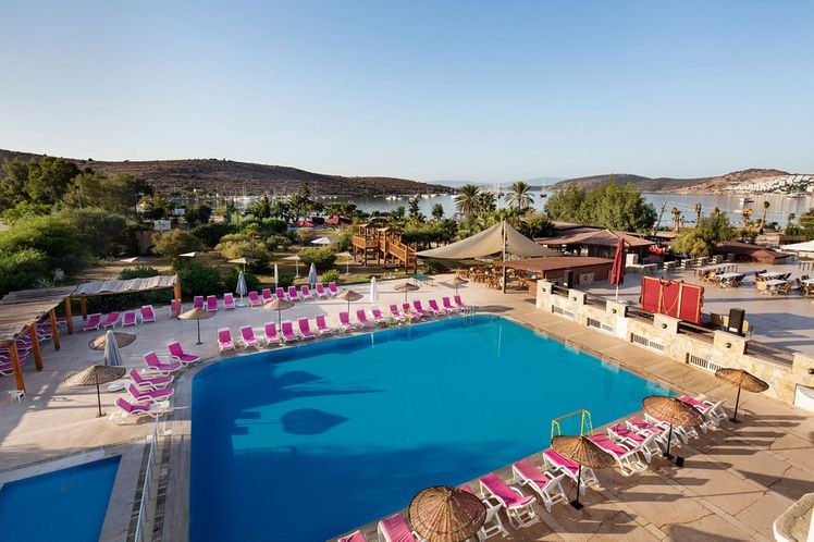 Cesars Suites Bodrum