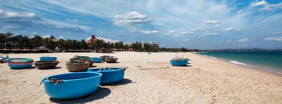 Where is hot in March