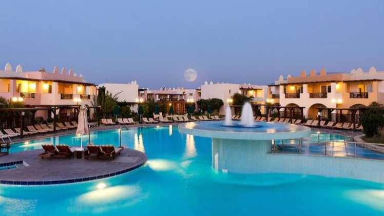  swimming pool in Atlantis Hotel View