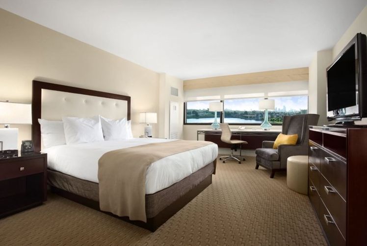 Hilton Miami Airport Blue Lagoon