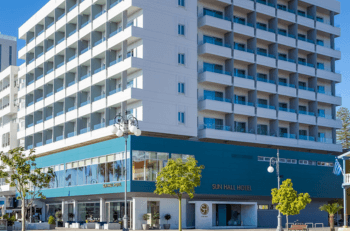  Sun Hall Hotel 